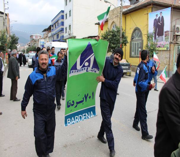 حمل مشعل المپیاد ورزشی کارگران کشور توسط  جمعی از کارگران ورزشکار شرکت بردنا